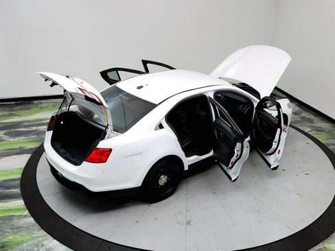 Used 2017 Ford Taurus SEL image 35