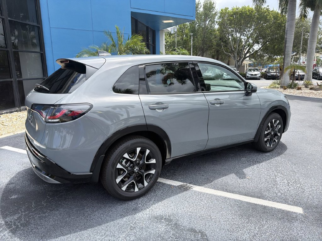 New 2027 Honda HR-V EX-L image 8