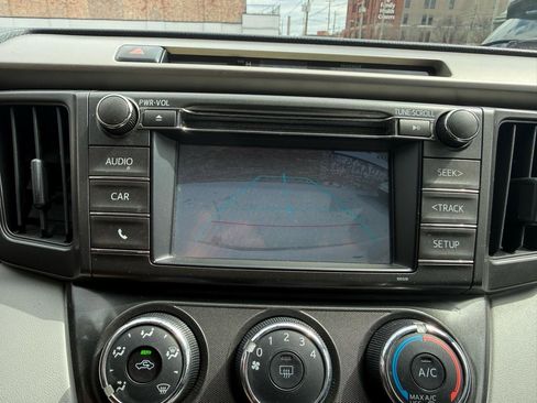 Used 2014 Toyota RAV4 LE image 11