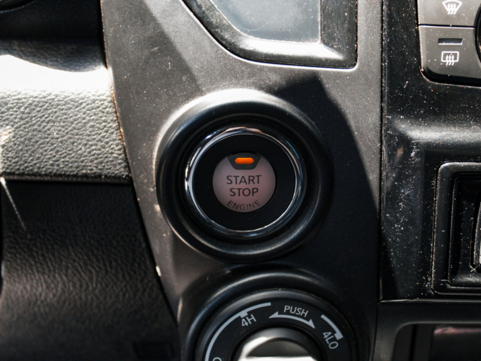 Used 2021 Nissan Titan PRO-4X w/ Pro-4x Convenience Package AWD/4WD image 19