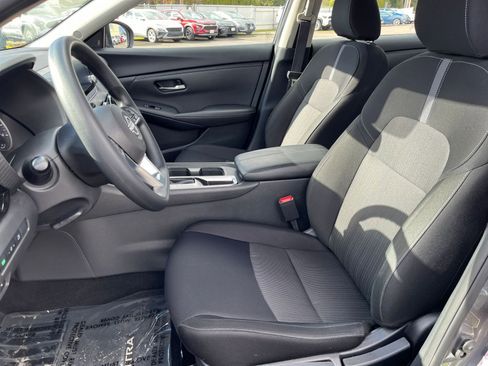 Used 2025 Nissan Sentra SV image 34