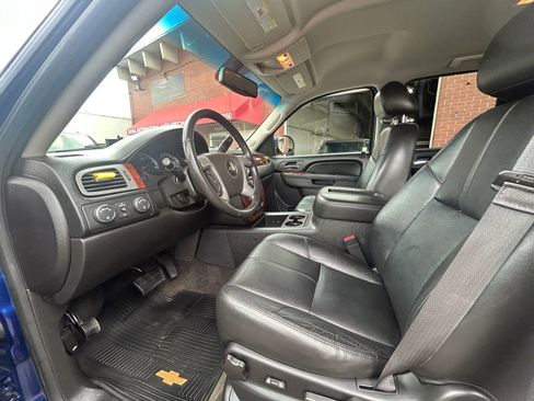 Used 2013 Chevrolet Avalanche LT image 14