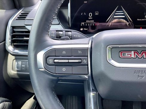 Used 2025 GMC Acadia Elevation w/ Elevation Premium Package FWD image 30