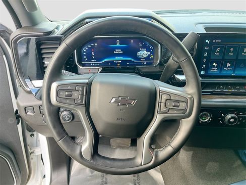 Used 2024 Chevrolet Silverado 1500 RST w/ Z71 Off-Road Package image 11