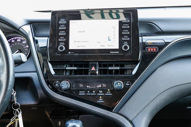 Used 2022 Toyota Camry SE FWD image 13