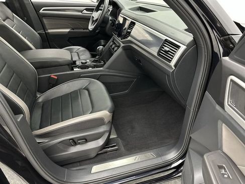 Used 2023 Volkswagen Atlas Cross Sport SEL Premium R-Line AWD/4WD image 25