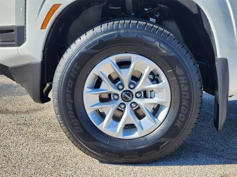 New 2026 Nissan Frontier S image 7