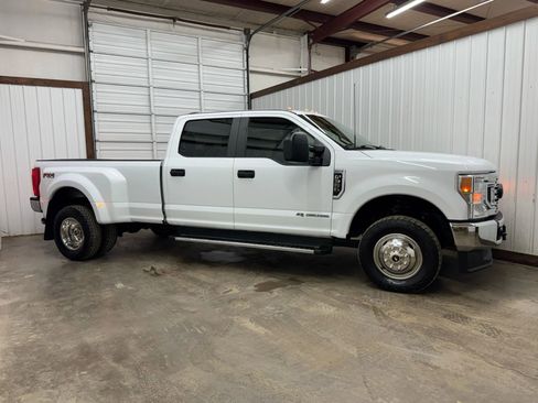 Used 2021 Ford F350 XL w/ STX Appearance Package image 3