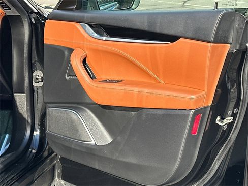 Used 2021 Maserati Levante GranSport image 15