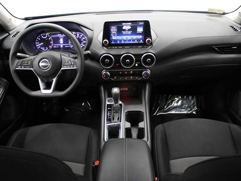Used 2025 Nissan Sentra SV FWD image 18