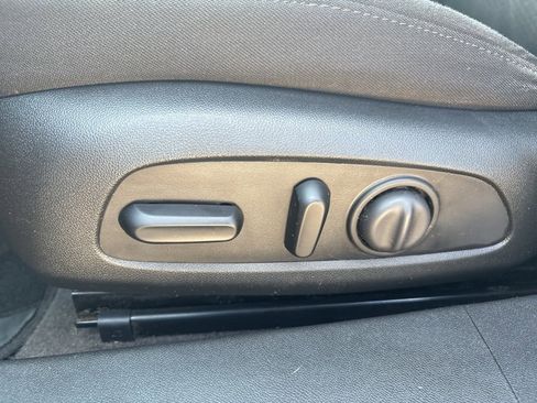 Used 2020 Chevrolet Malibu LT image 14