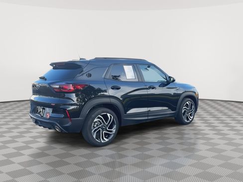 Used 2025 Chevrolet TrailBlazer RS w/ Convenience Package FWD image 8
