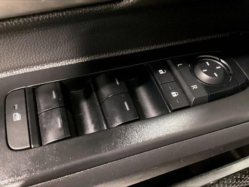 Certified 2024 Toyota Tacoma TRD Off-Road image 41