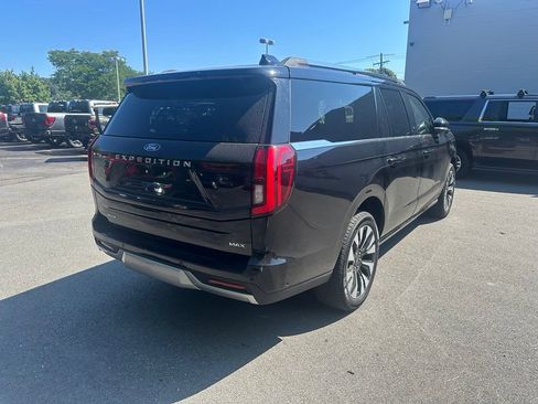 Used 2025 Ford Expedition Max Platinum w/ Driver's Package AWD/4WD image 7