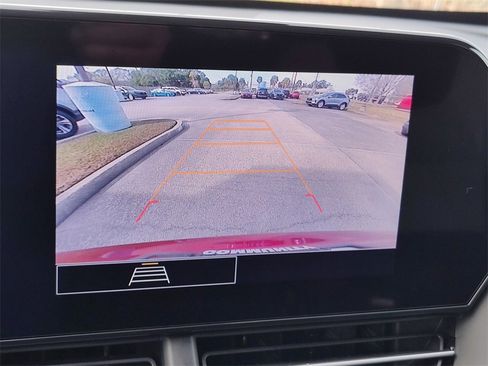 Used 2025 Chevrolet Trax LS image 36