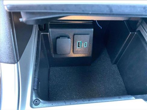 Used 2023 Ford Explorer XLT w/ Equipment Group 202A image 25