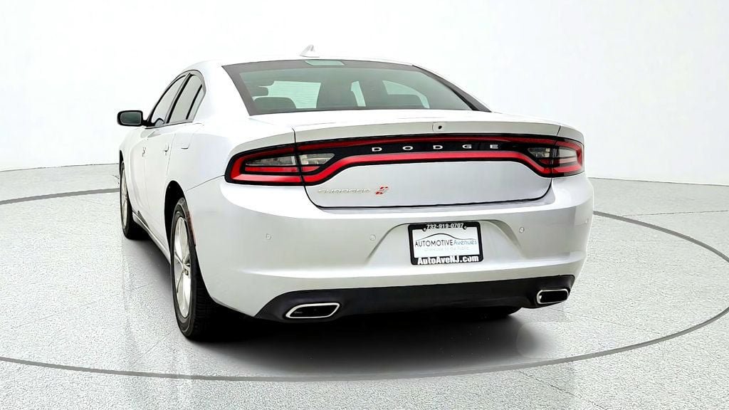 Used 2022 Dodge Charger SXT w/ Driver Convenience Group AWD/4WD image 6