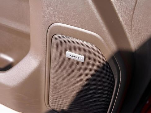 Used 2021 GMC Sierra 1500 SLT image 22