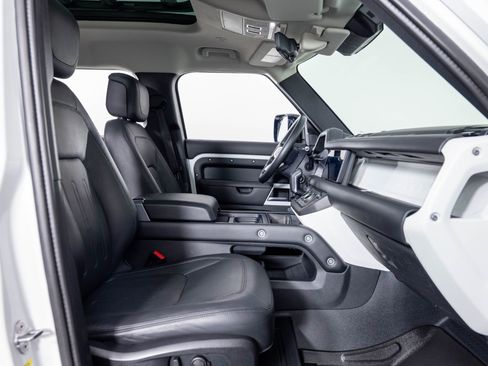 Used 2020 Land Rover Defender 110 HSE image 27