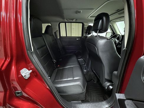 Used 2015 Jeep Patriot High Altitude image 18