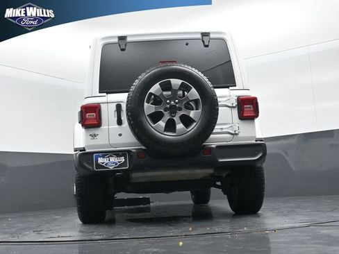 Used 2018 Jeep Wrangler Unlimited Sahara image 22