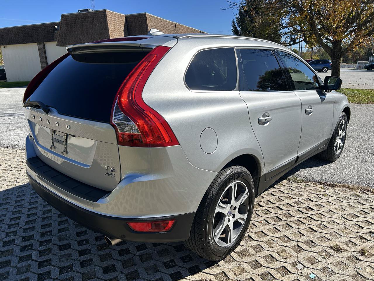 Used 2013 Volvo XC60 T6 AWD/4WD image 5