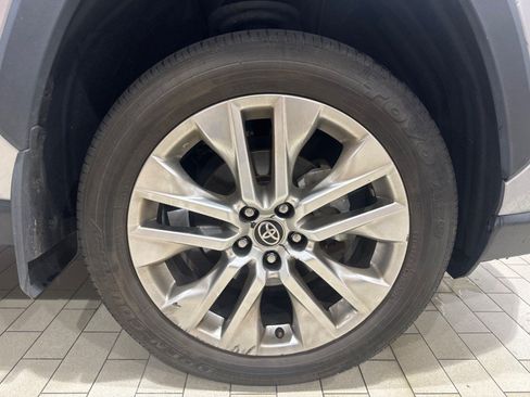 Used 2025 Toyota RAV4 XLE Premium w/ Weather Package FWD image 5