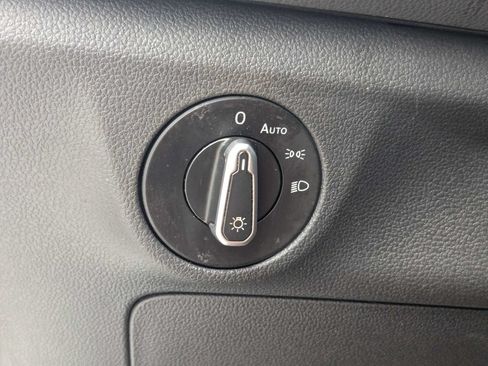 Used 2025 Volkswagen Jetta S FWD image 28