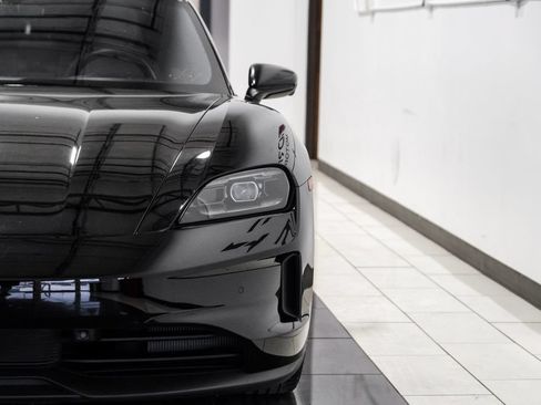 Used 2025 Porsche Taycan RWD image 41