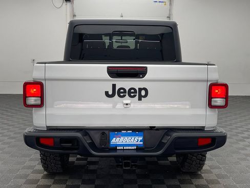 Used 2021 Jeep Gladiator Sport AWD/4WD image 8