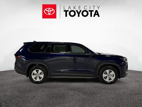 New 2026 Toyota Grand Highlander LE image 6