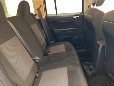 Used 2017 Jeep Patriot Sport w/ Power Value Group FWD image 19