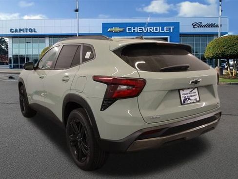 New 2026 Chevrolet Trax ACTIV w/ Sunroof Package FWD image 5
