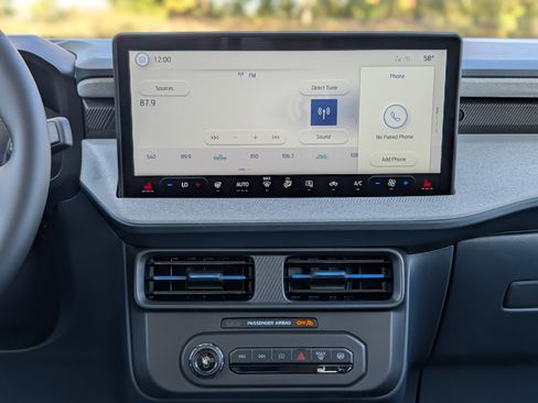 New 2025 Ford Maverick XLT w/ XLT Luxury Package image 13