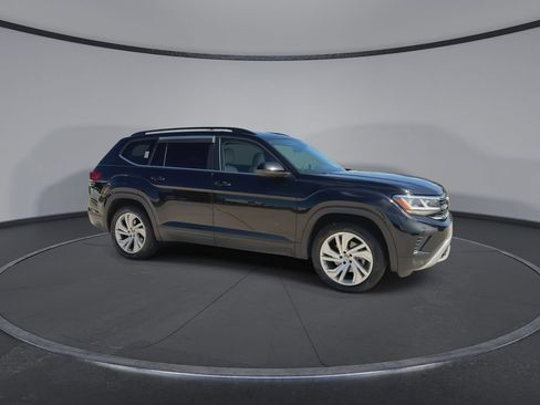 Used 2022 Volkswagen Atlas SE FWD image 2