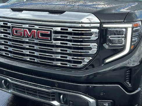 Used 2024 GMC Sierra 1500 Denali w/ Denali Reserve Package AWD/4WD image 9