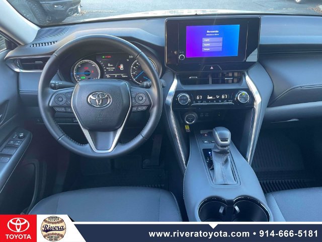 Used 2024 Toyota Venza LE AWD/4WD image 14