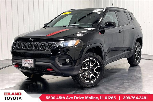Used 2025 Jeep Compass Trailhawk w/ Sun & Sound Group AWD/4WD image 1