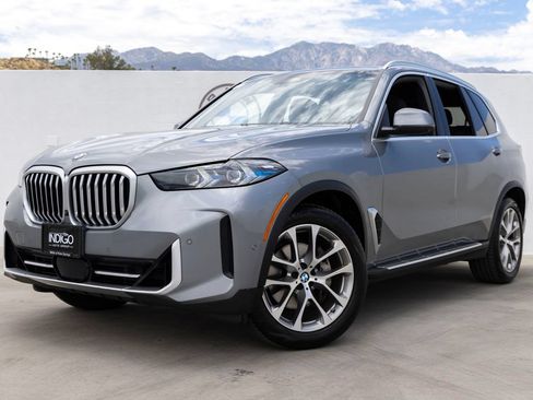 Used 2024 BMW X5 xDrive40i w/ Premium Package AWD/4WD image 8