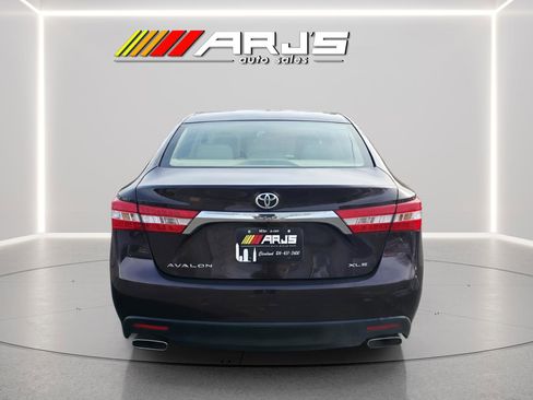 Used 2013 Toyota Avalon XLE image 4
