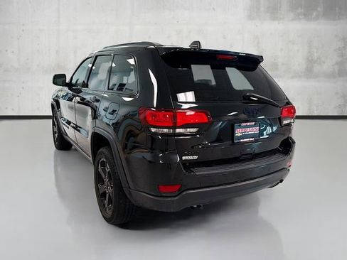 Used 2018 Jeep Grand Cherokee Laredo image 7