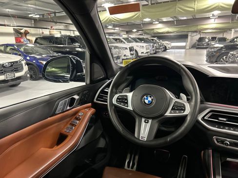 Used 2022 BMW X7 M50i AWD/4WD image 28