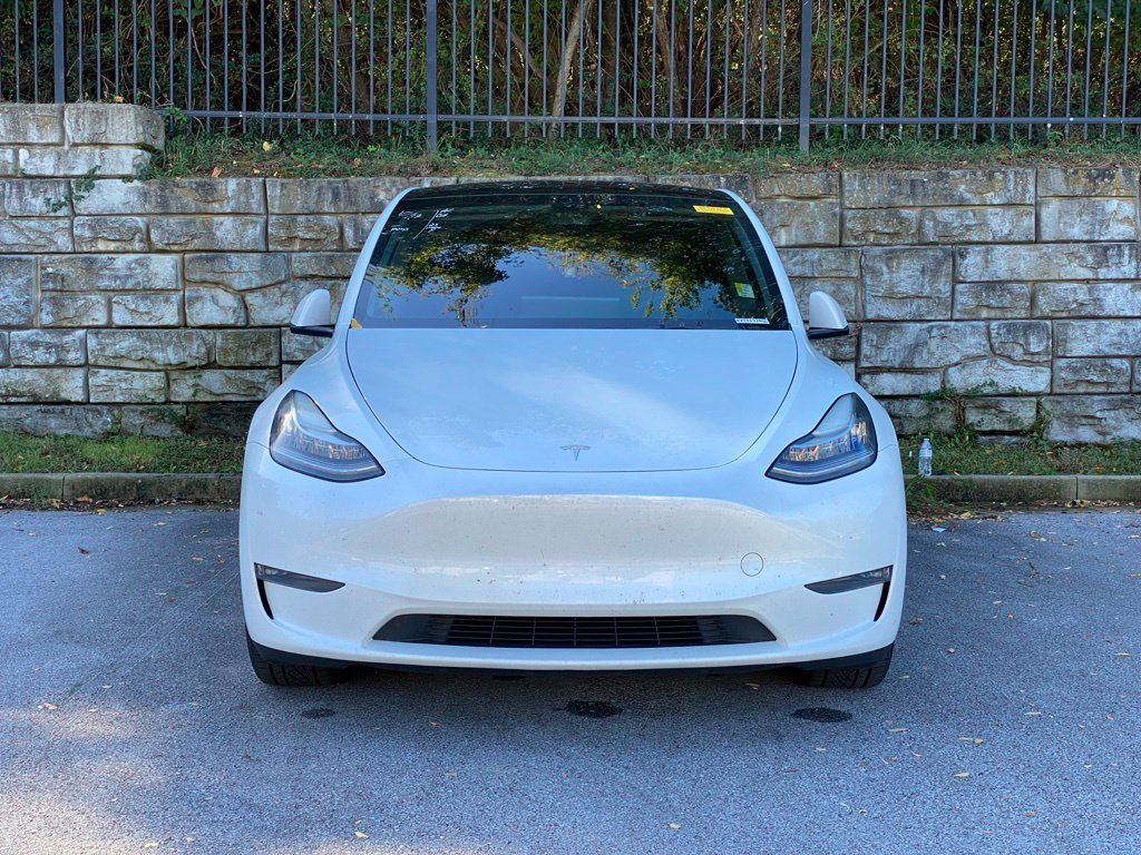 Used 2023 Tesla Model Y Long Range AWD/4WD image 2