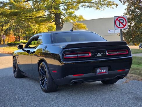 Used 2023 Dodge Challenger SRT Hellcat image 7