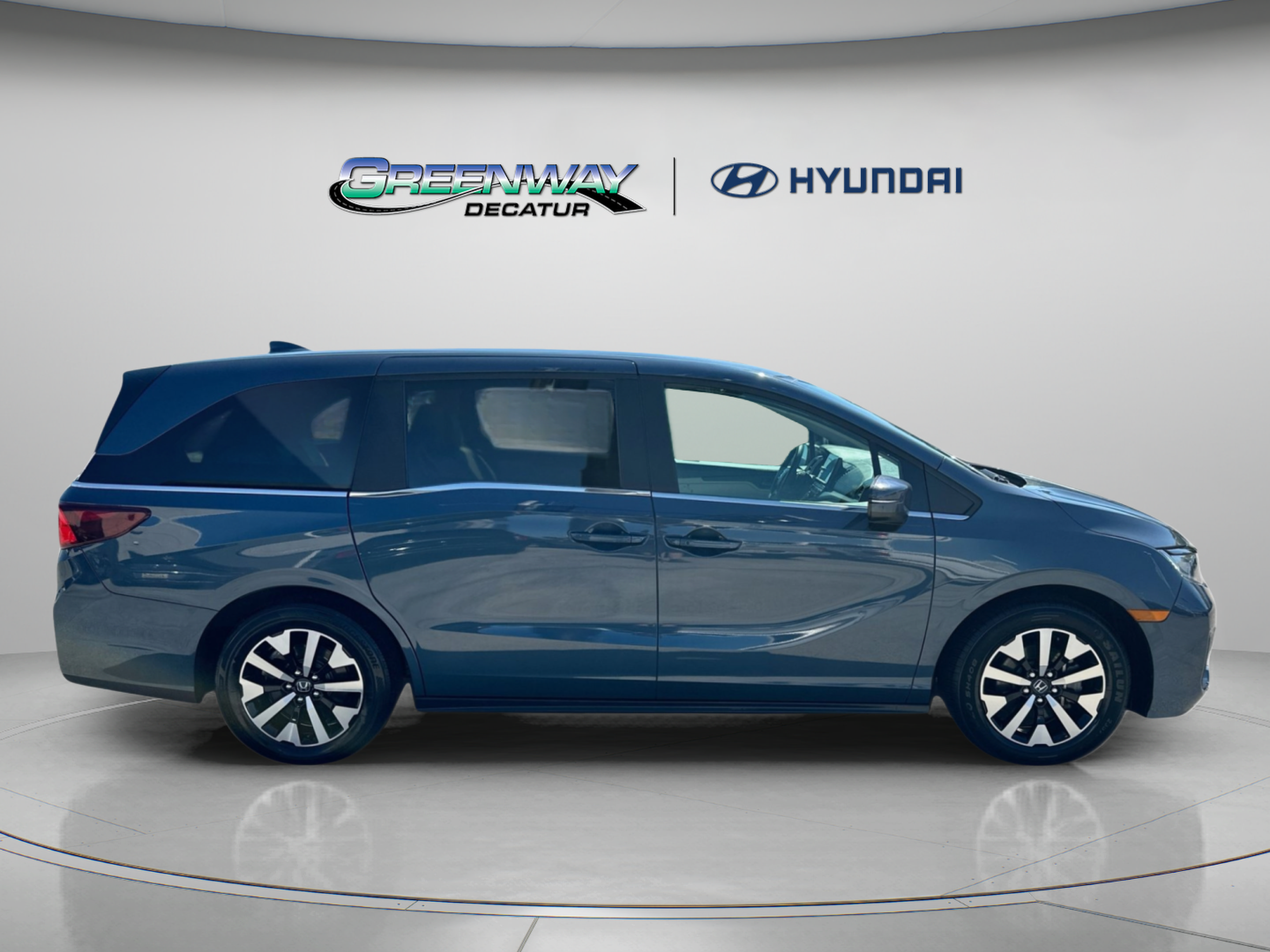 Used 2025 Honda Odyssey EX-L image 9