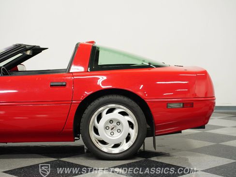 Used 1991 Chevrolet Corvette ZR-1 image 23
