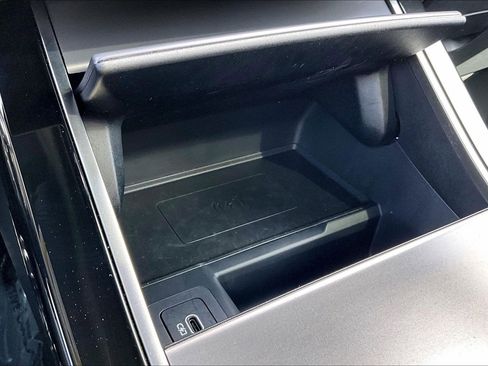 Used 2025 Land Rover Range Rover Evoque Dynamic SE image 32