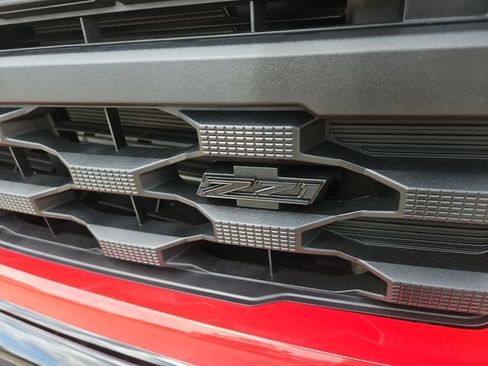 Used 2025 Chevrolet Silverado 1500 Custom Trail Boss w/ Turbomax Blackout Package AWD/4WD image 27