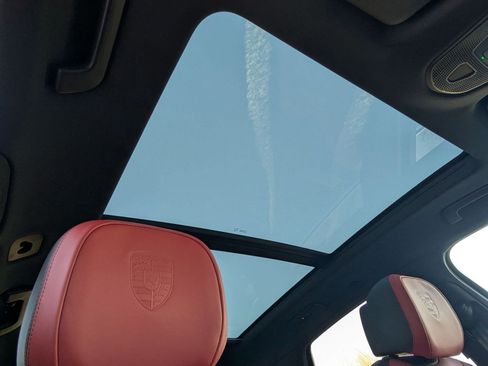 New 2026 Porsche Cayenne S image 27