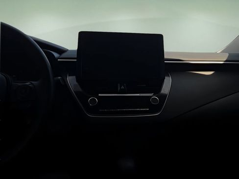 Used 2024 Toyota Corolla LE image 11